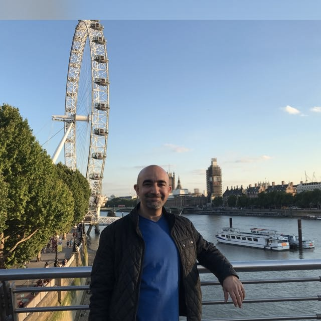 الكاتب محمد منصور سرحان