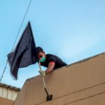 رفع علم عاشوراء